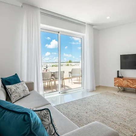 Ocean & 3 With Pool By Homing