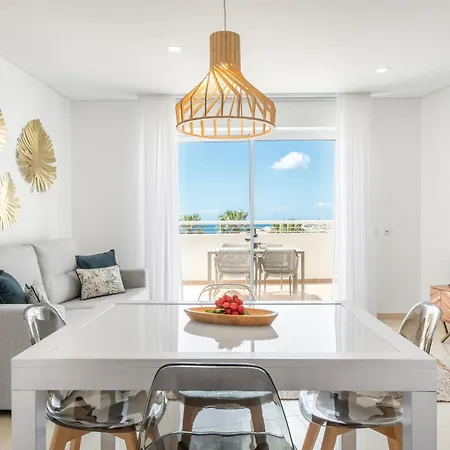 Ocean & 3 With Pool By Homing * Lagos