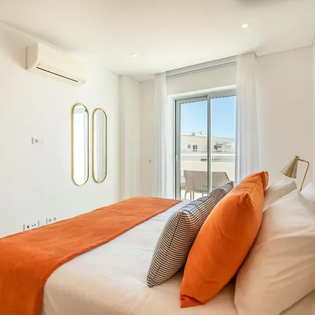 Ocean & 3 With Pool By Homing Apartamento *